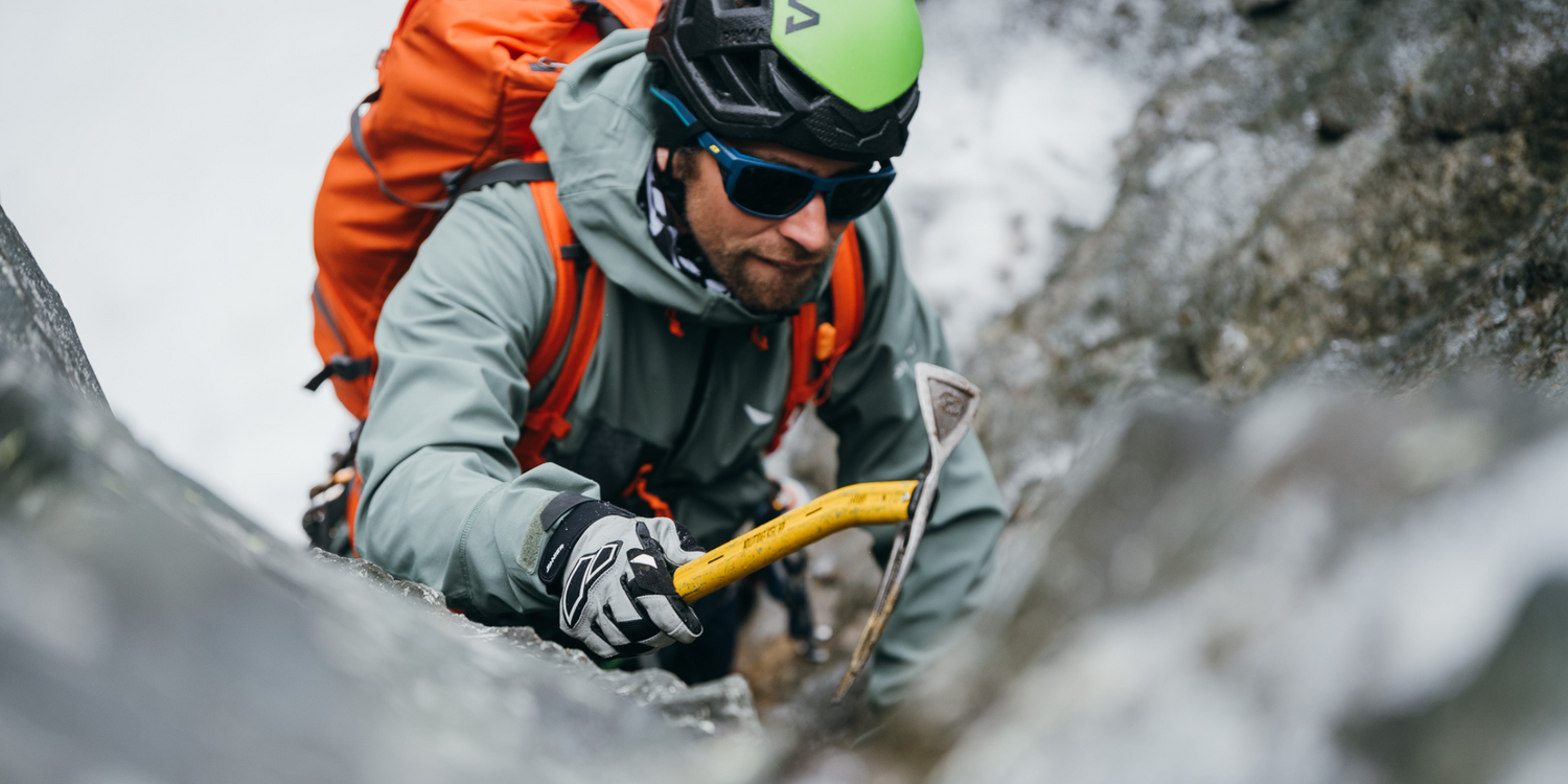 Vitto & Matthias setzen auf das Modell „Mymountainpassion“ – der dünnste Handschuh der Core-Linie. Foto: Sam Strauß